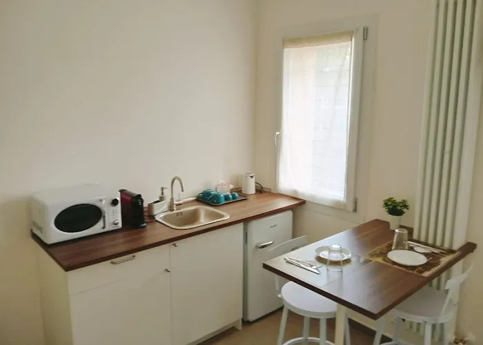 Modena Rooms مودينا