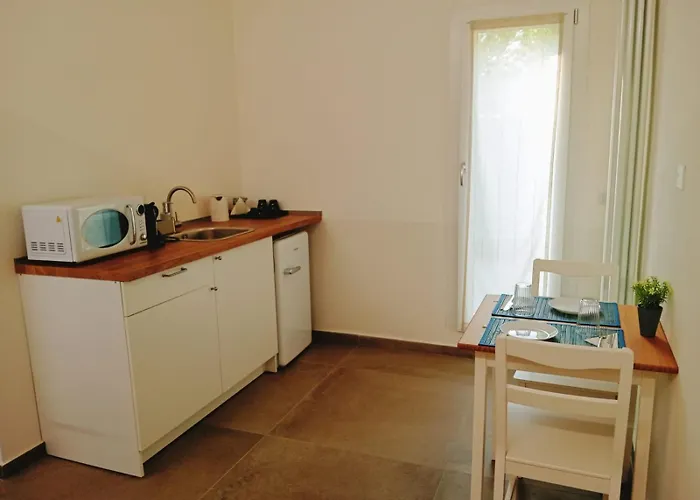 Modena Rooms مودينا